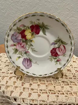 Royal Albert Sweet Pea April Saucer
