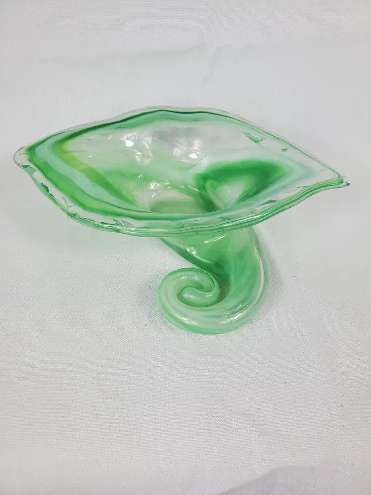 Vintage Ozark Art Hand Blown glass Swirl Green - Clear Trinket dish