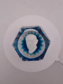Baccarat Woodrow Wilson cameo paperweight