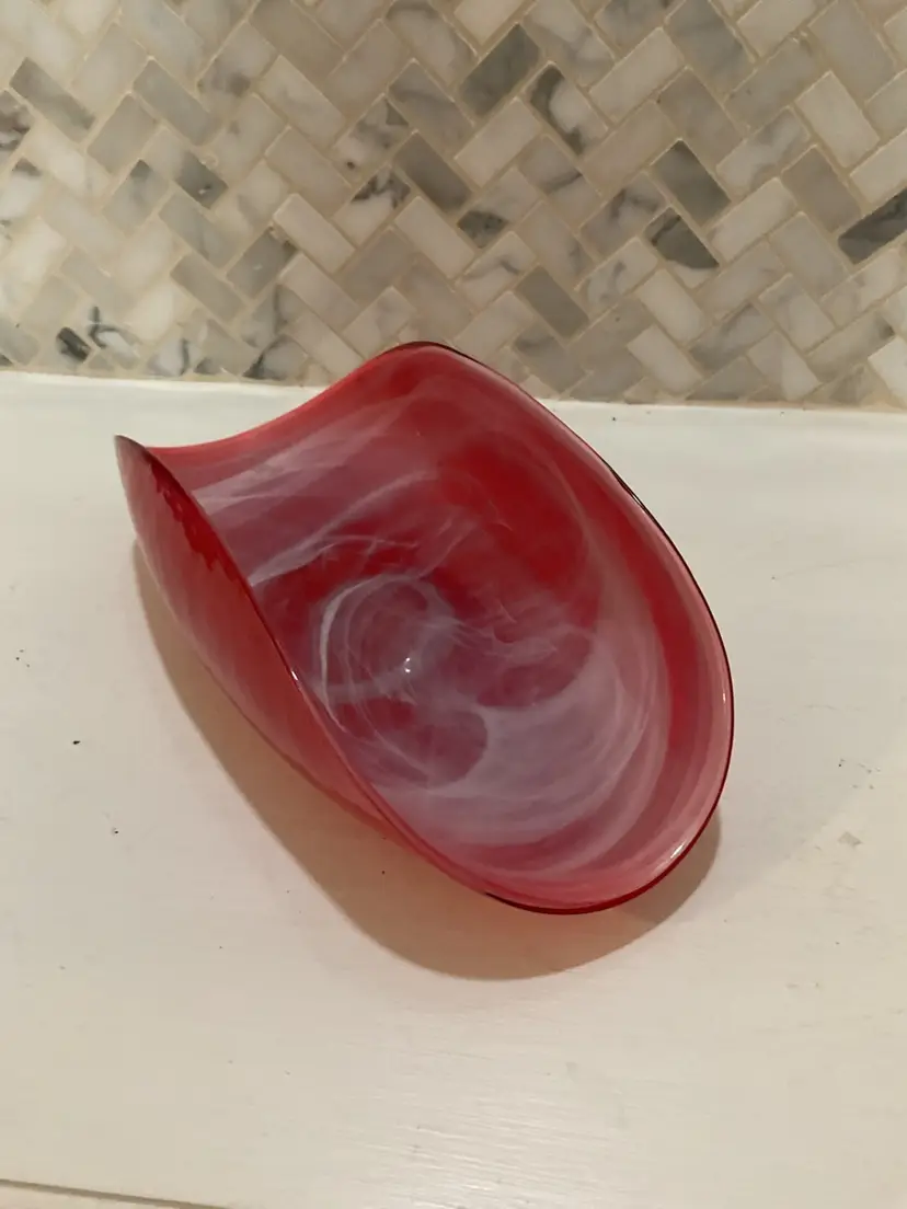 Red & White Swirl Swedish- Style Bowl