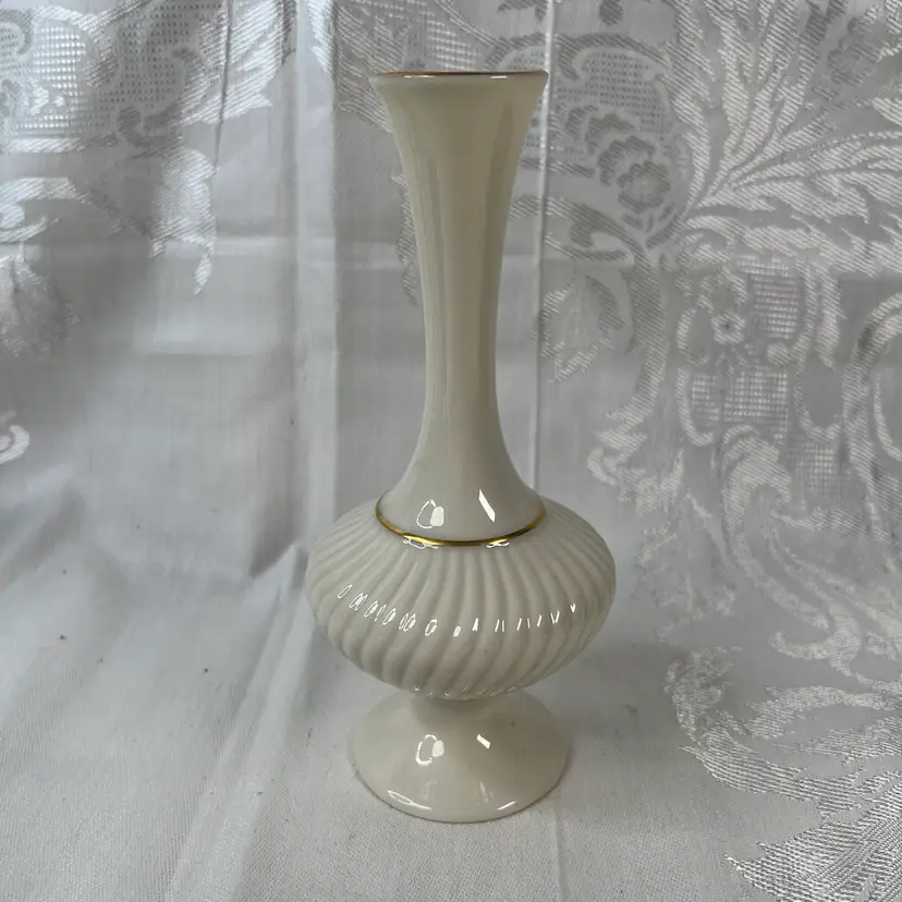 Vintage Lenox USA Ribbed Fluted Bud Vase 7" X 3.75"