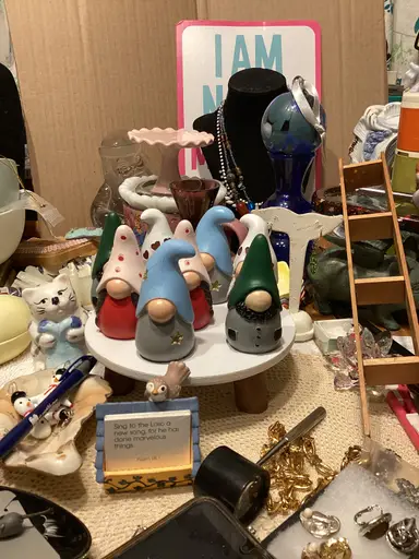 Uniquearoundthecorner This Is This And That Is That