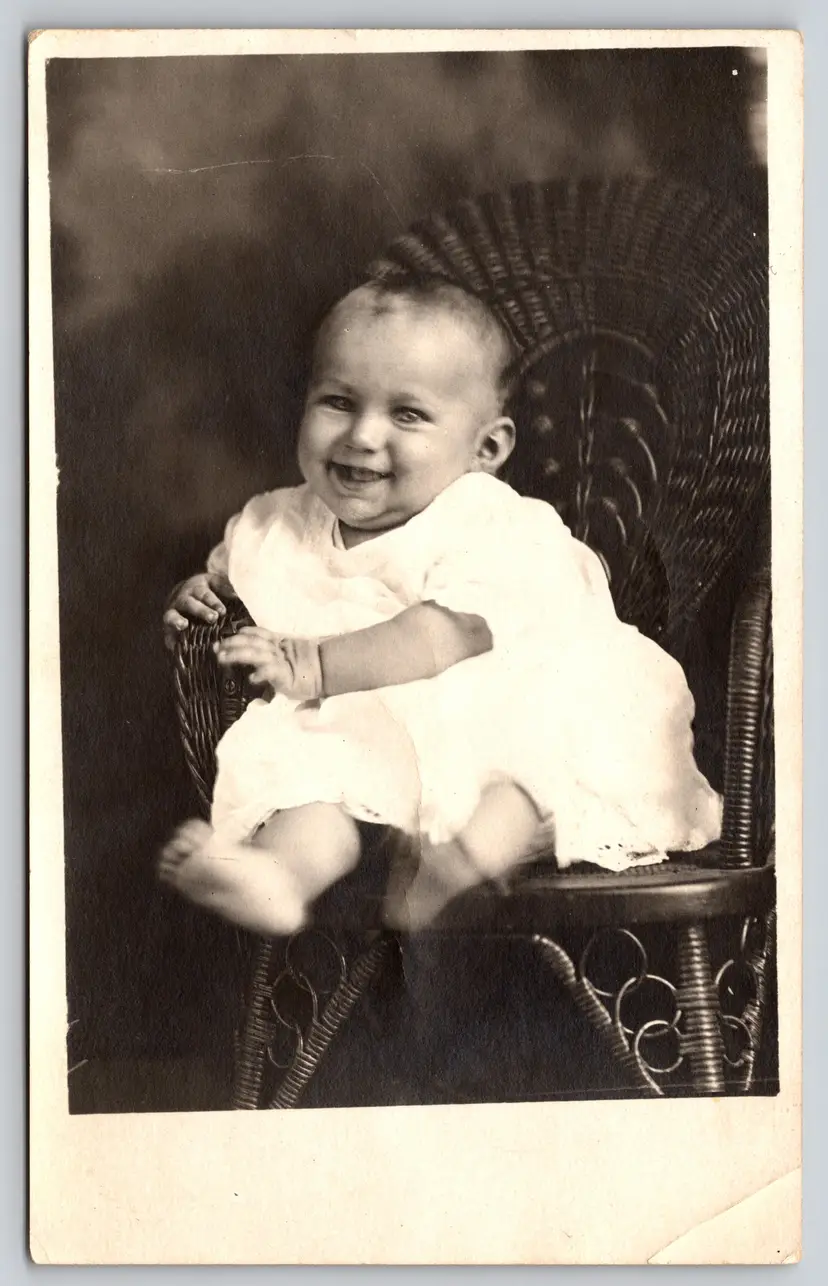 Postcard RPPC Happy Chubby Baby in Chair Child Real Photo - 9028