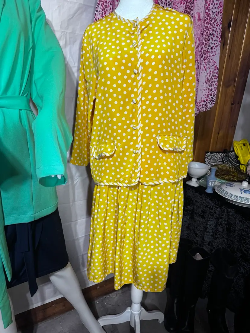 MVintage 100% Silk Yellow Polka Dot Suit Dress Brownstone Studio Size 12