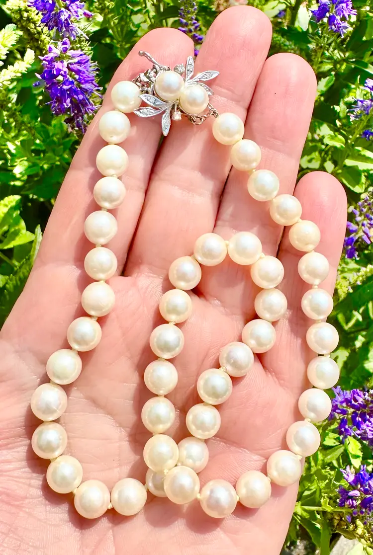 Gorgeous 14K Akoya Pearl Necklace