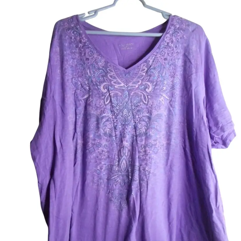 Catherines Size 3x 26/28 W Purple abstract Print knit shirt short sleeve