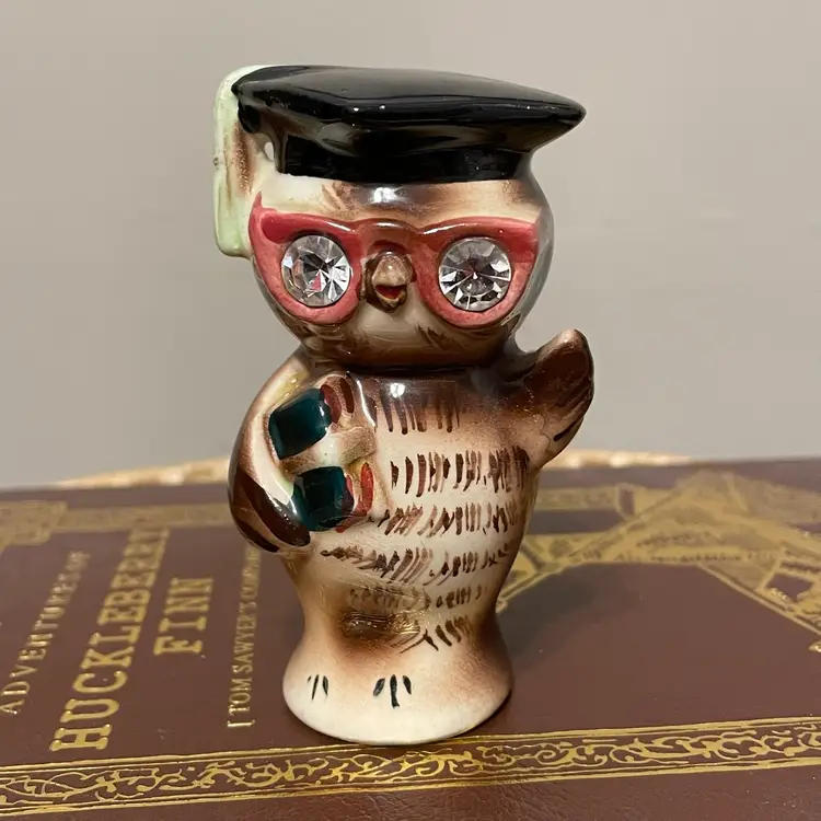 Vintage Lefton Owl Crystal Eye Kitsch Salt and Pepper Shakers