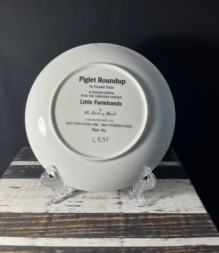 Danbury Mint 8” Little Farmhands Collector Plate- Piglet Roundup