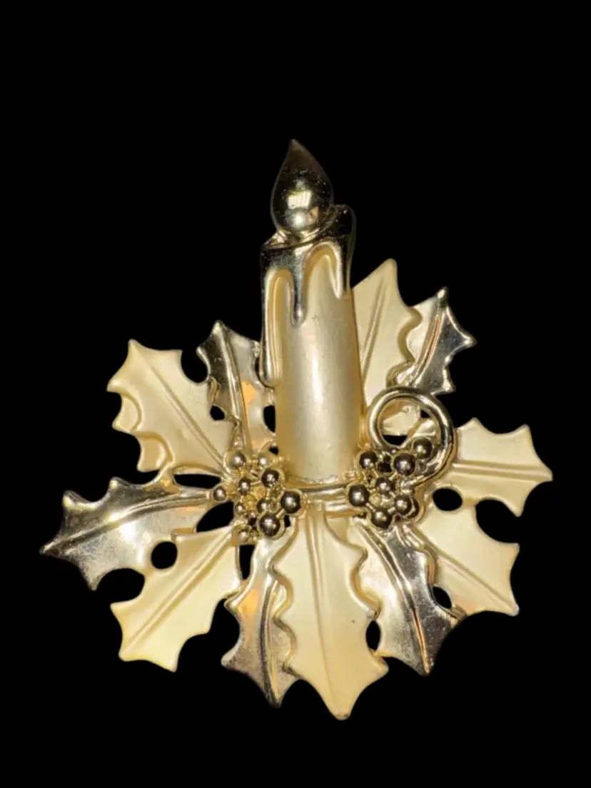 Christmas Holiday Candle 2” Brooch Pin Gold Tone Holiday Jewelry