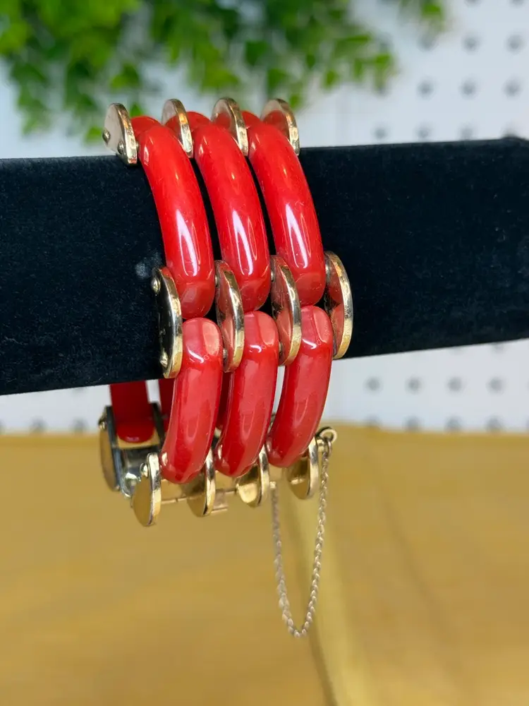 Vintage Machine Age Gold Tone Red Acrylic Lucite Tube Art Deco Link Bracelet