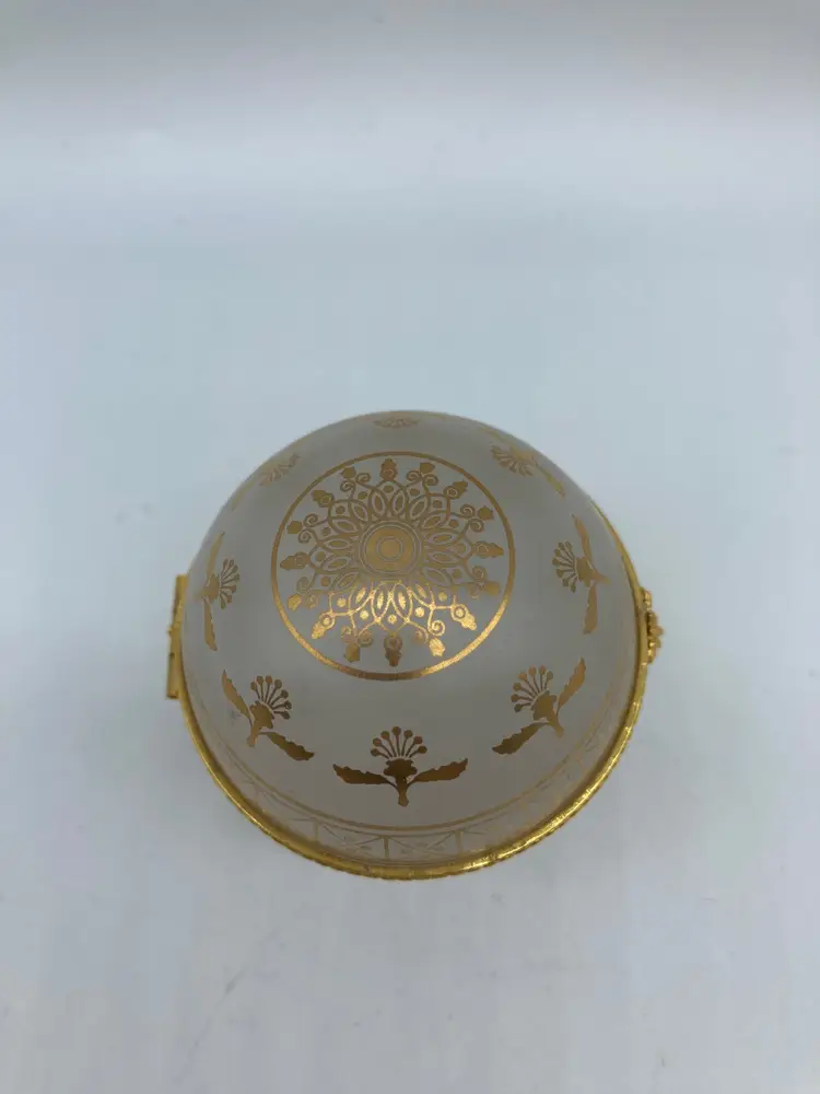 Vintage Estee Lauder Private Collection Frosted Gold Glass Keepsake Trinket Box