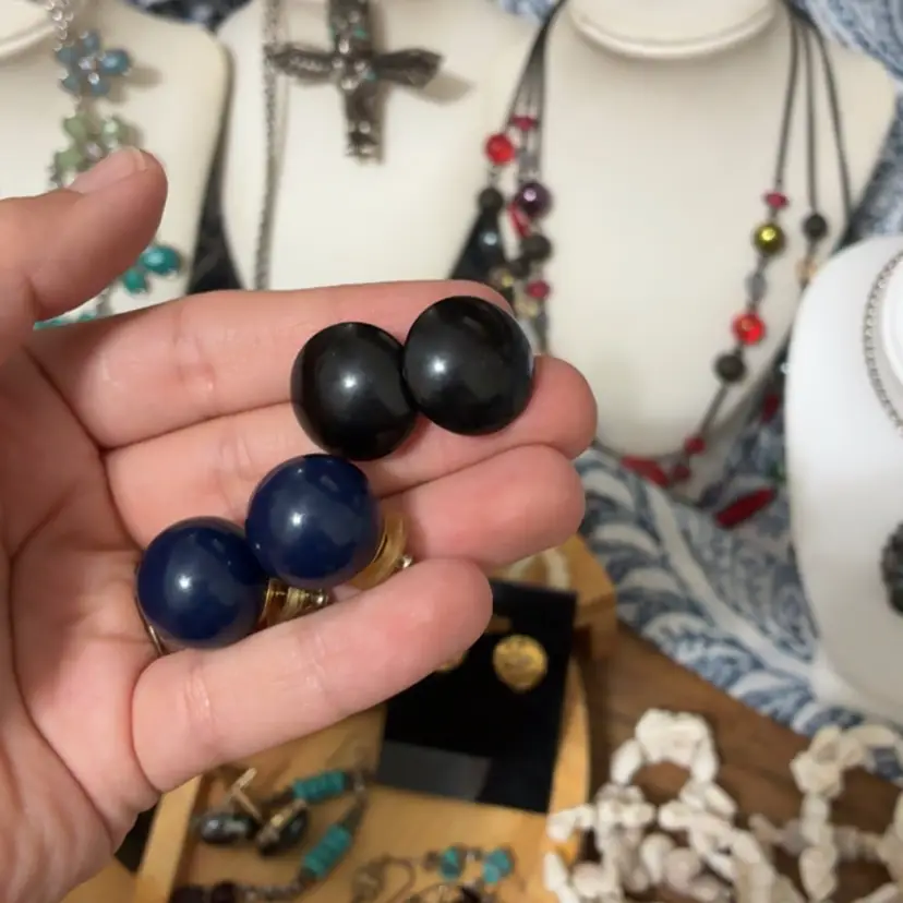 Pair plastic Earrings black and navy blue