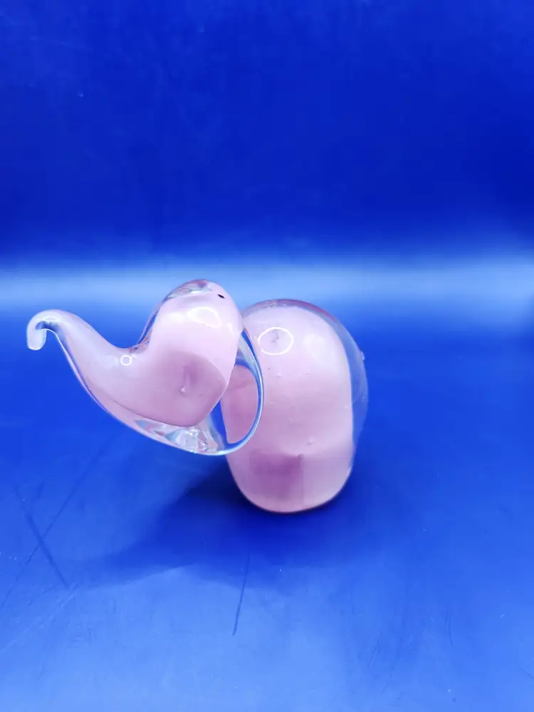 Pink Art Glass Elephant Paperweight