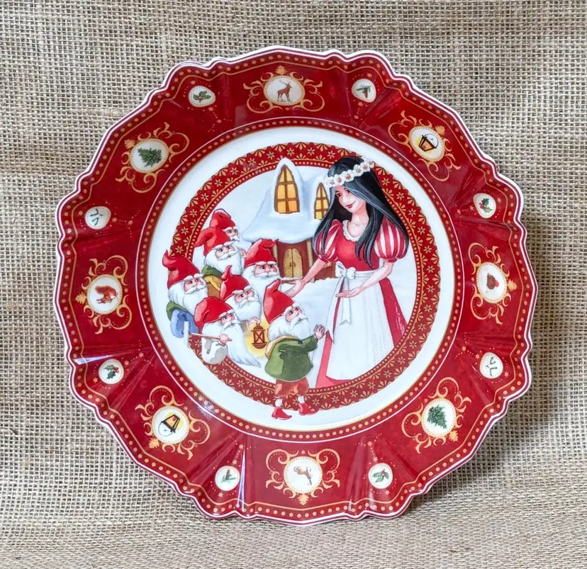 Villeroy And Boch Toy‘s Fantasy Pie Plate Deep Dish Snow White Fairy Tale Core