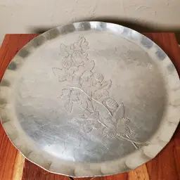 Round Hammered Aluminum Tray with Embossed Flowers