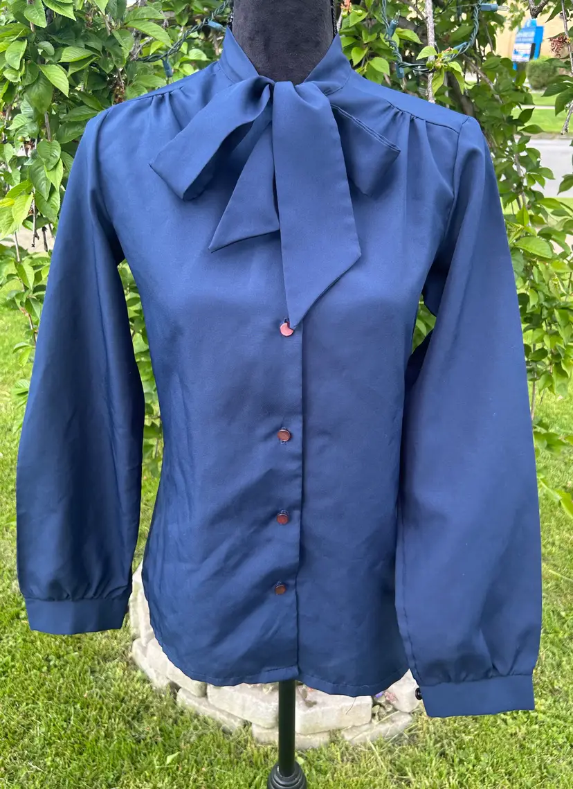 Vintage JC Penney Long Sleeve Polyester Navy Blue Button Up Blouse Medium