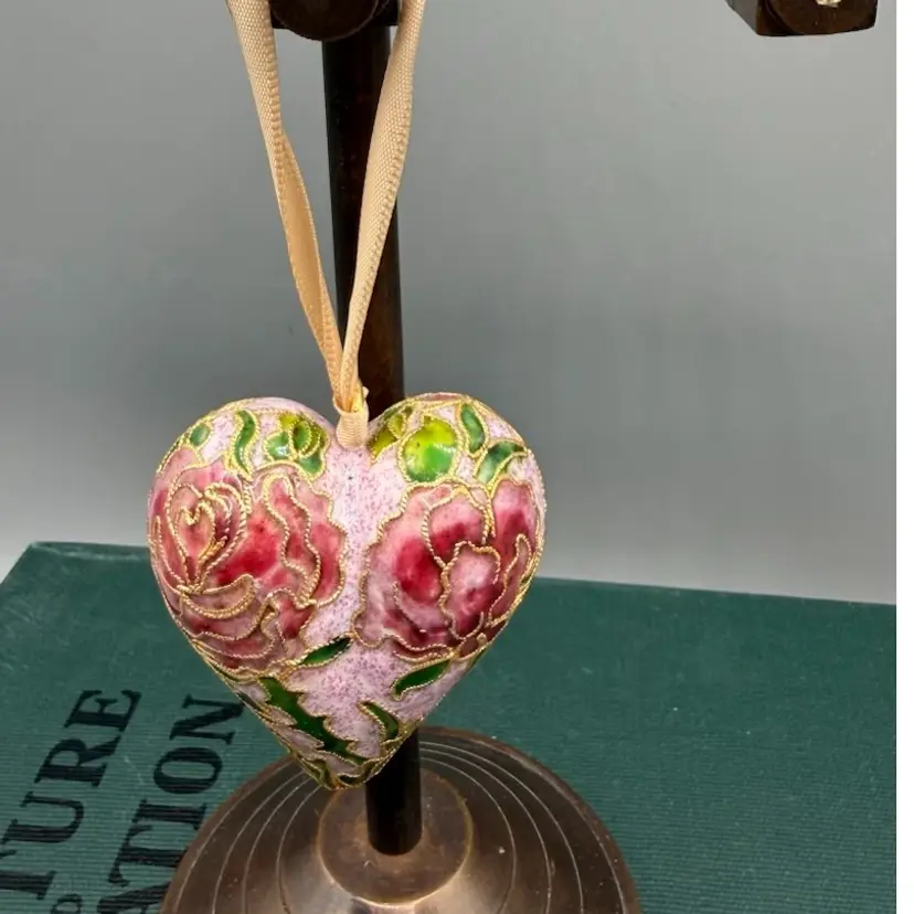 Vintage Cloisonné Puffy Heart Ornament – Raised Pink Rose Floral Design with Gold Wire