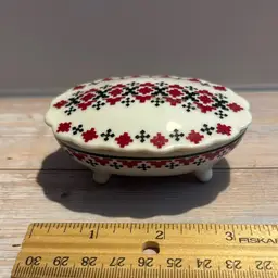 Trinket Box VTG Ukrainian Arts Piece