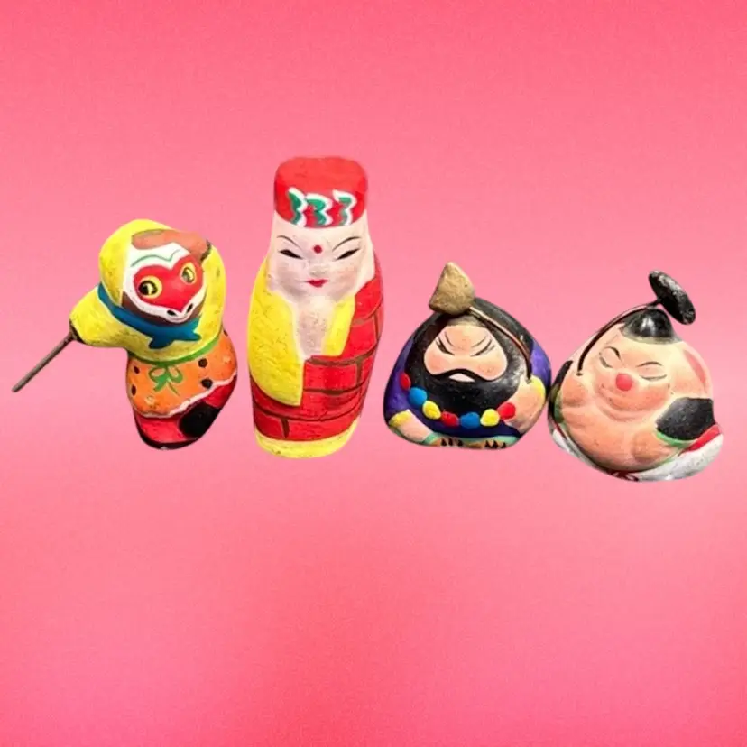 A Set Of 4 Vintage Clay Chinese Asian Miniature Figurines Hand Painted