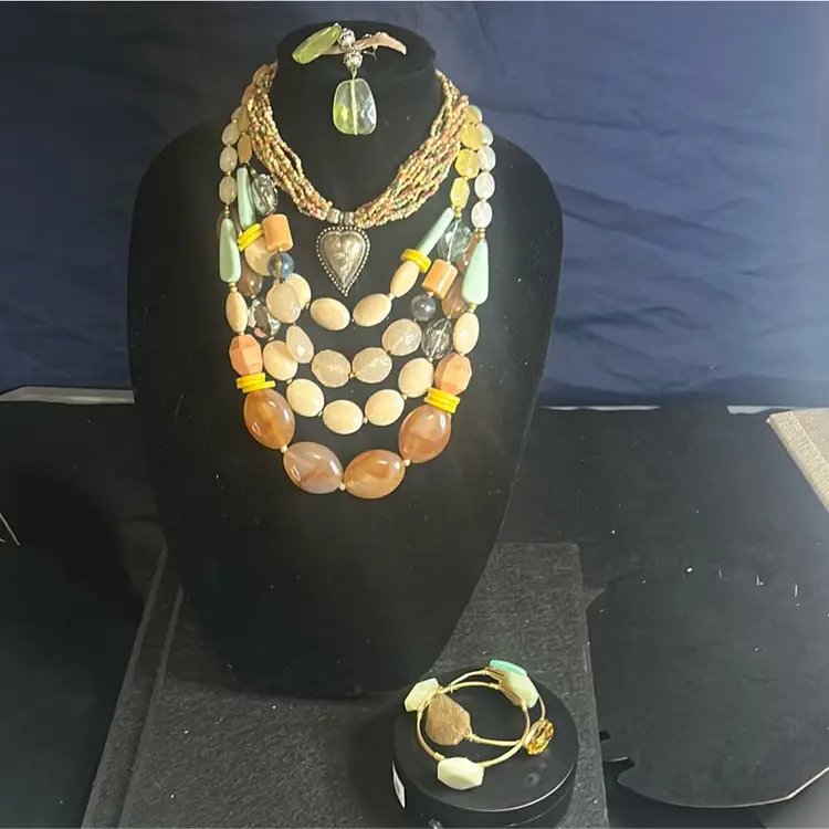 #29 - Multicolored 5pc Jewelry Lot