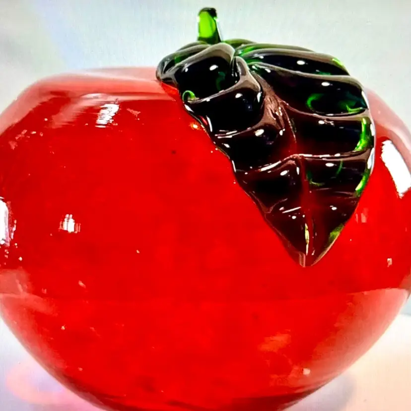 Vintage Red Apple With Green Stem Art Glass Handcrafted Paperweight, Unbranded