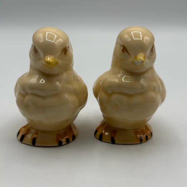 Pair Ceramic Chickies Bee Mark On Bottom AS IS