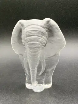 MATS JONASSON ELEPHANT, 5.5” Tall Crystal SWEDEN Frosted vintage (ab)