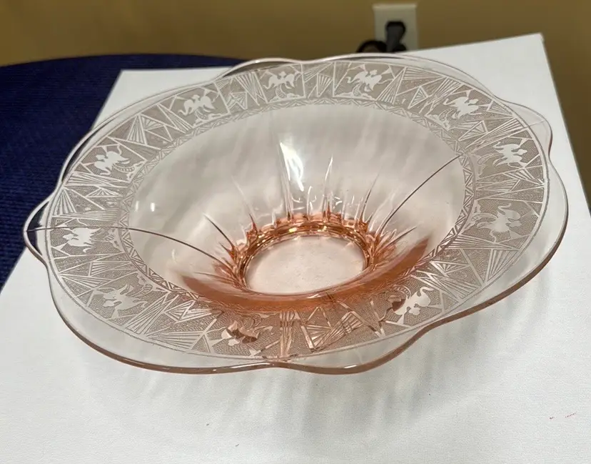 La Furiste Rose 12" Flared Bowl by Glastonbury - Lotus