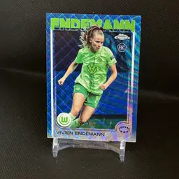 Vivien Endemann RC 117/150 Blue Wave #66 - 2024/25 Topps Chrome Gold UEFA Wolfsburg