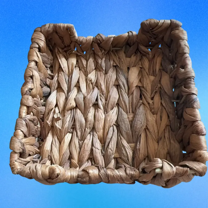 Sweet Grass Napkin Holder