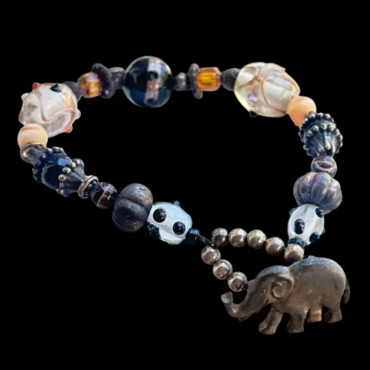 Elephant Lamp Workglass Bead Bracelet Pewter