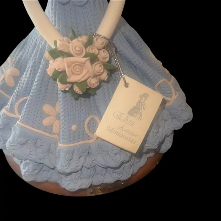 Elsa Faceless Porcelan Figurine Girl Blue  Floral Dress TAG One Kind VTG Santo Domingo 6” Tall