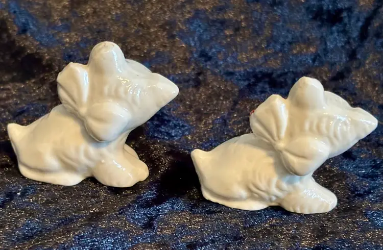 Adorable Vintage West Highland Terrier Miniature Porcelain Figurine Pair.