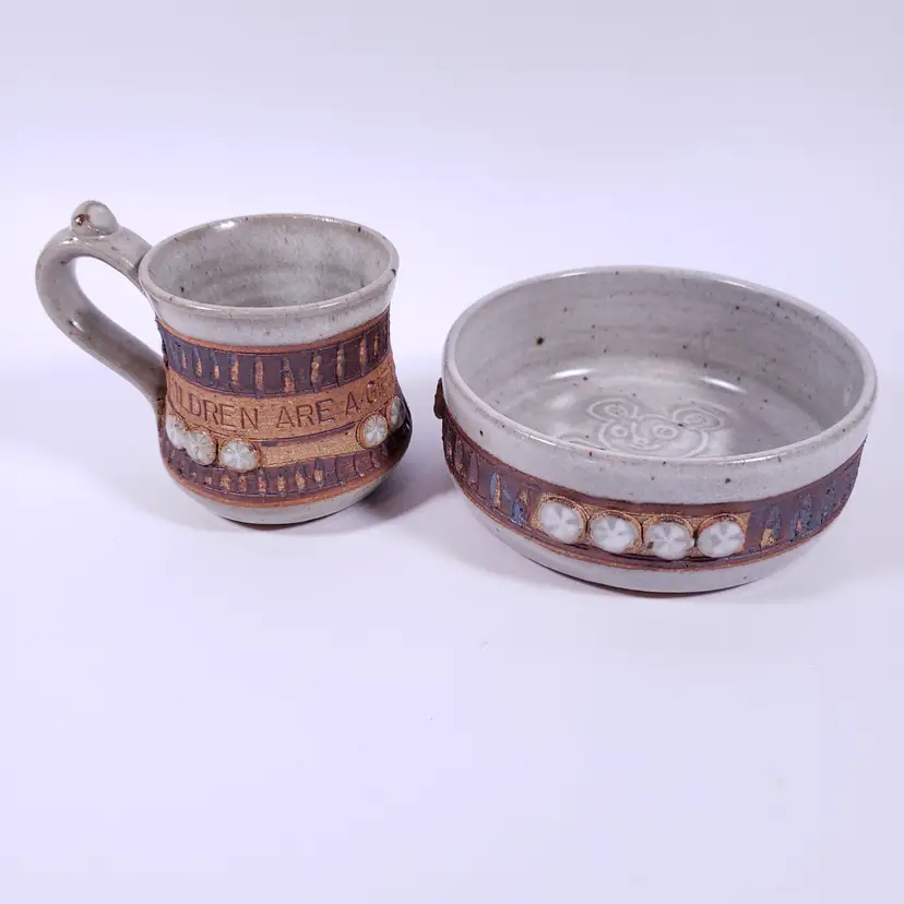 Signed DOWN TO EARTH POTTERY Stoneware Gray Brown Bear CHILD'S CUP & BOWL SET