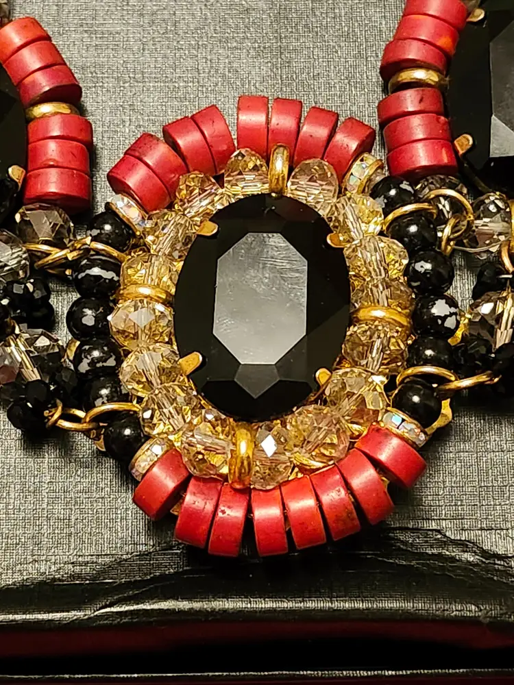 Black,red Gold And Clear Nling Necklace