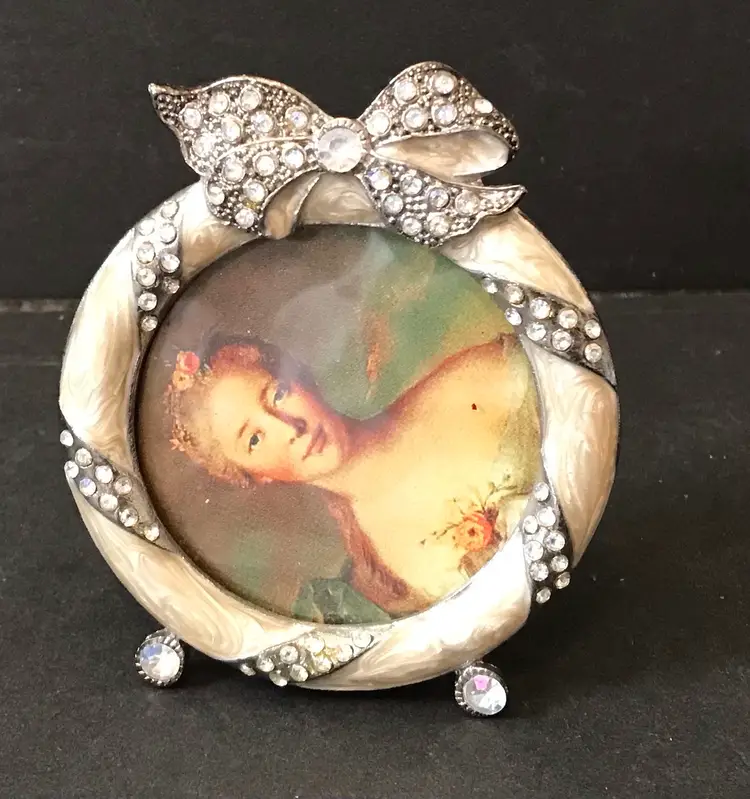 Ornate Enamel Paint And Rhinestones Bow Picture Frame 2”