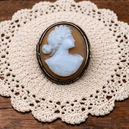 Vintage Cameo Brooch