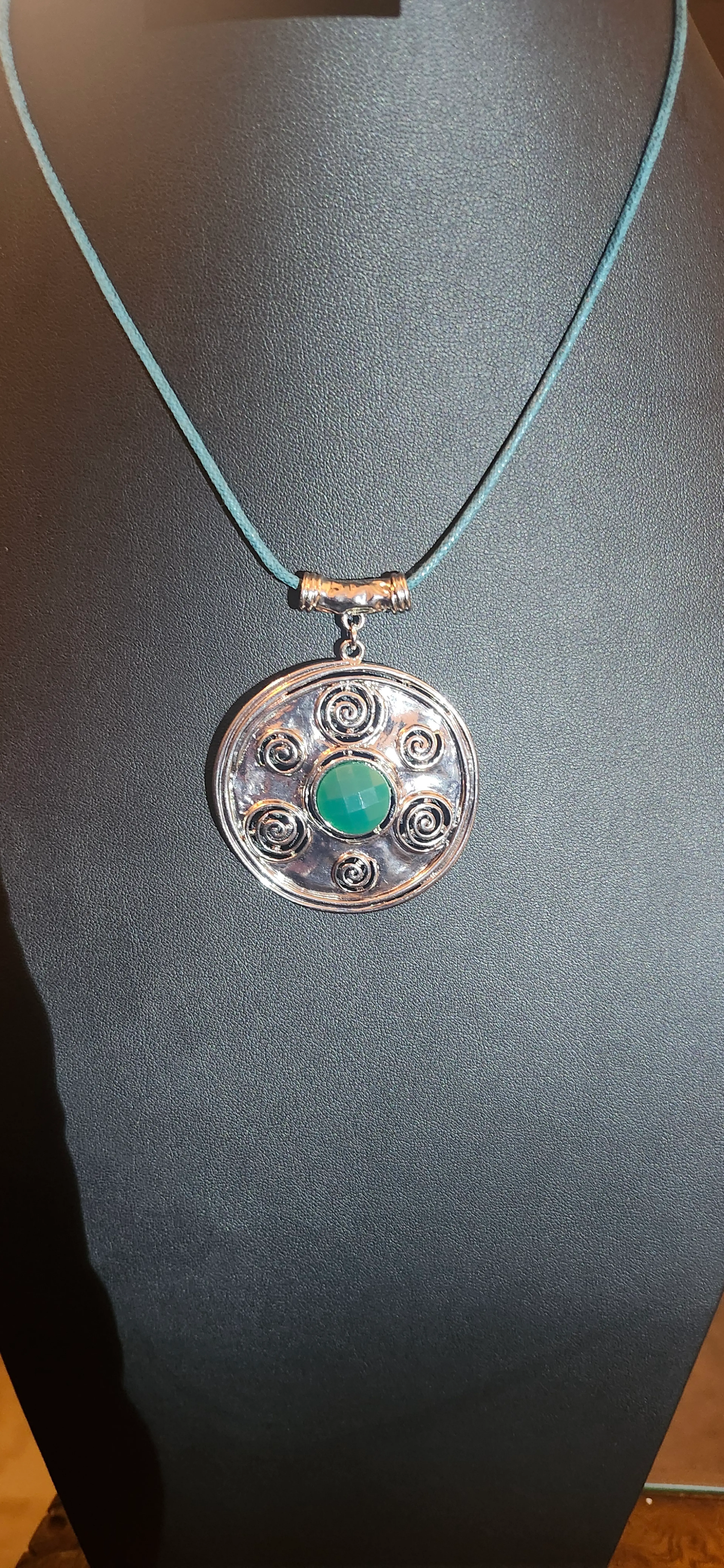 Image 2 of 4