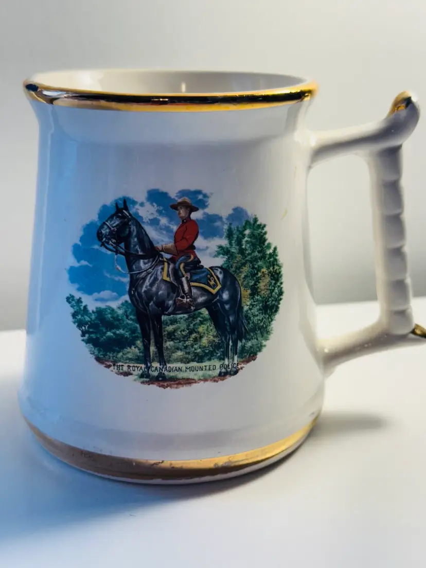 Vintage RCMP Mug With 22 Carat Good Trim Made In England