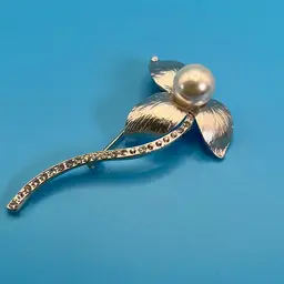 Faux Pearl Flower Brooch New Missing Ring Rhinestones