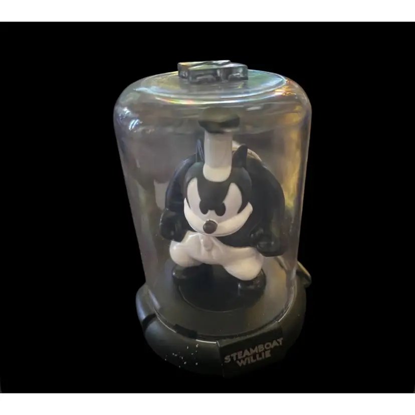 #03 - 2018 Disney Domez Figure As Pictured ( 3" Tall)