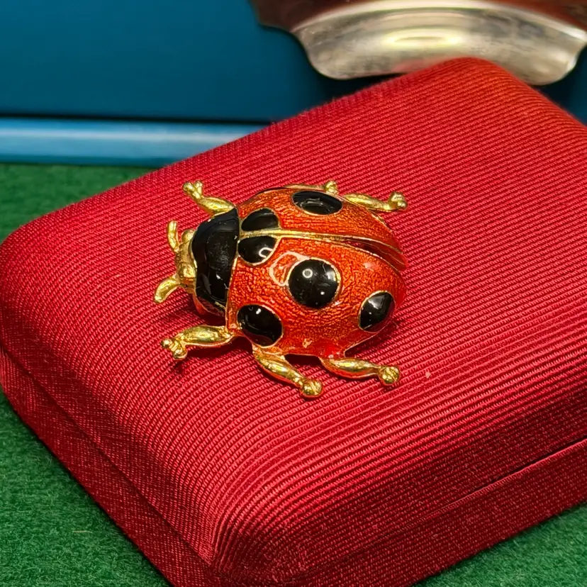 Giovanni Enameled Gold Tone Lady Bug Ladybug Brooch Pin