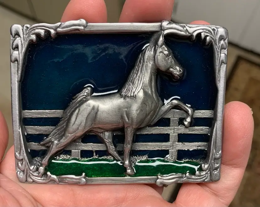 VTG Siskiyou belt buckle Pewter Tennessee Walker Horse 1984 Oregon 