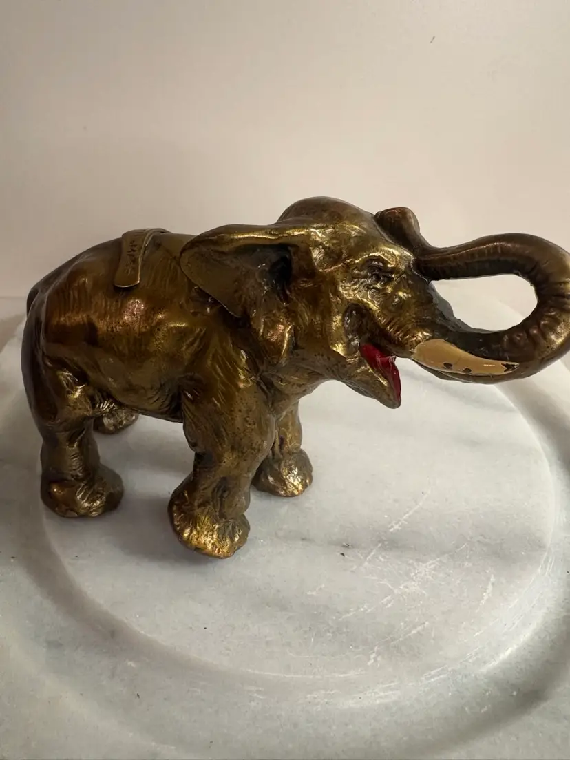ELEPHANT Brass Paperweight Vintage Plymouth Mass Trunk Up Figurine 3” Tall
