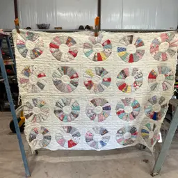Dresden Plate Quilt For Crafting