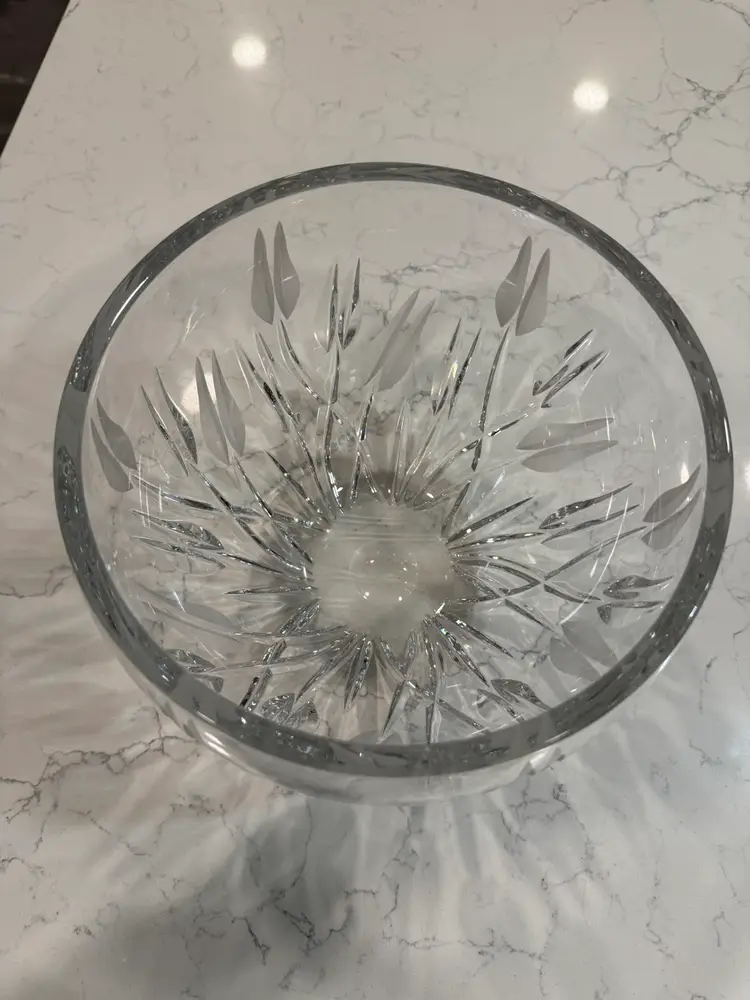 Laurie Gates Crystal Forever Diamonds Tulip Floral Centerpiece Bowl