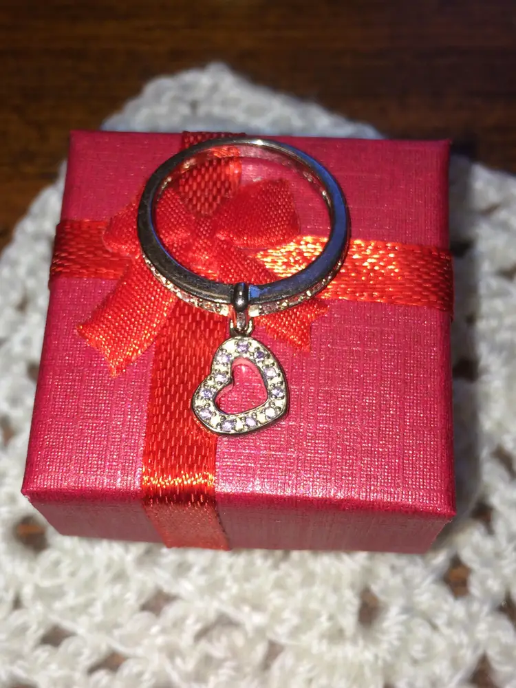 Dangling Heart Size 7 Sterling Silver Ring