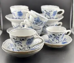 Mixed Lot of Blue Danube Blue Onion w/ Ribbon Banner Marking Tea Cups & Saucers