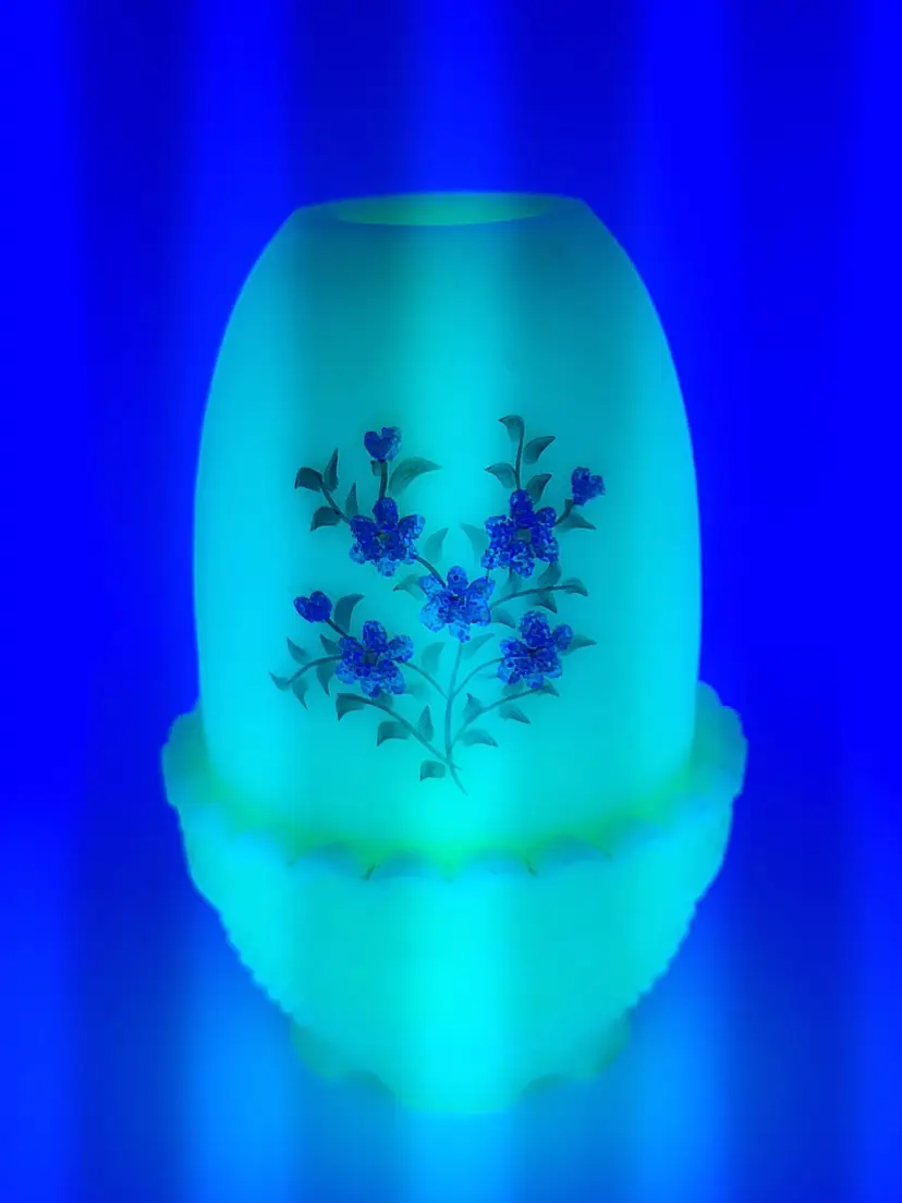 Fenton pink blossom fairylamp