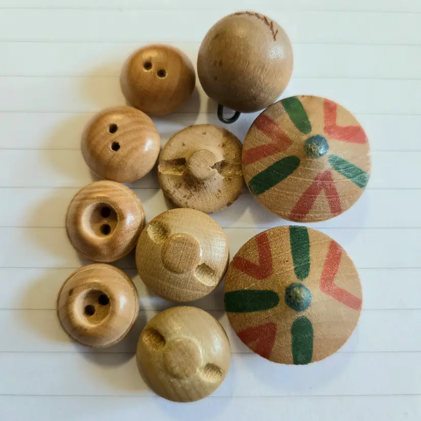 Wood Buttons 10 Assorted Sizes & Shapes Design 2 Handpainted Unbranded Vintage
